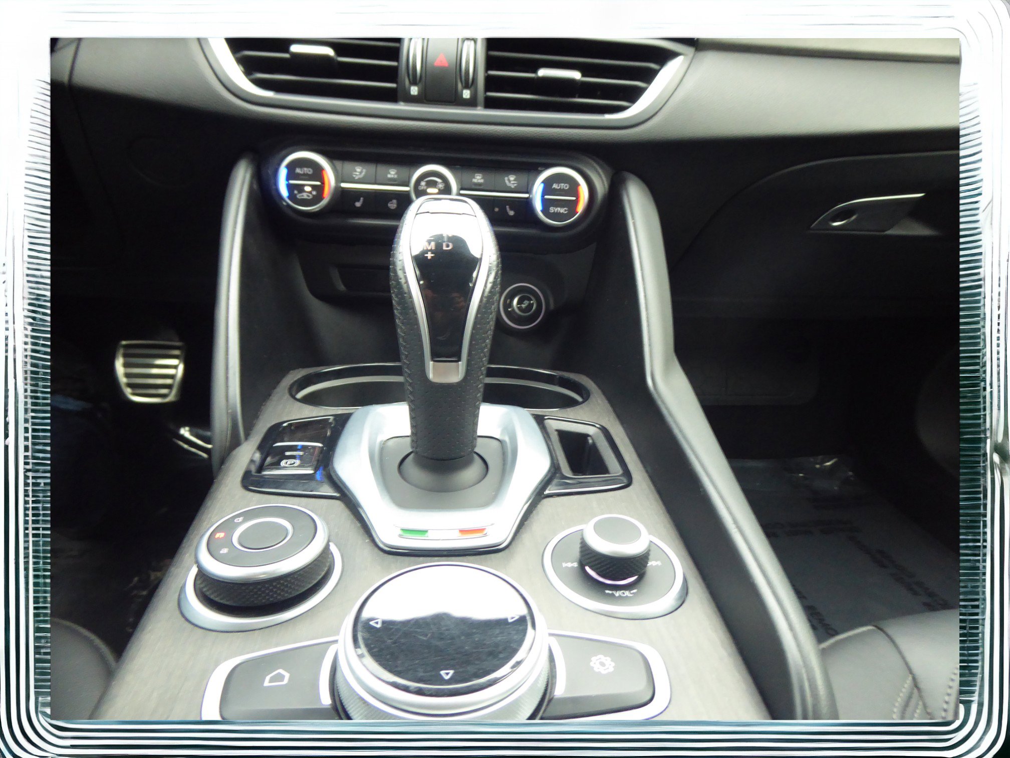 Used 2023 Alfa Romeo Giulia Ti image 15