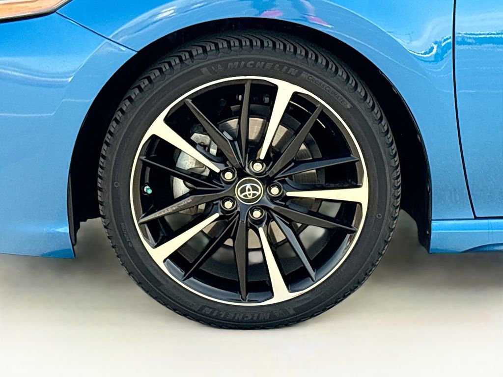 Certified 2018 Toyota Camry XSE FWD image 29