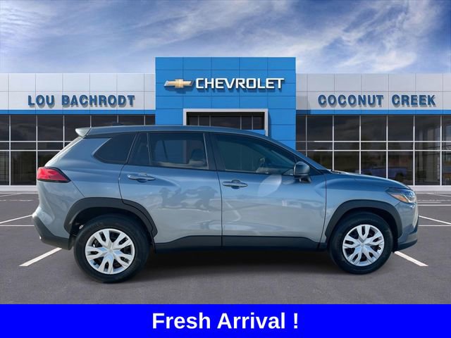 Used 2024 Toyota Corolla Cross L image 9