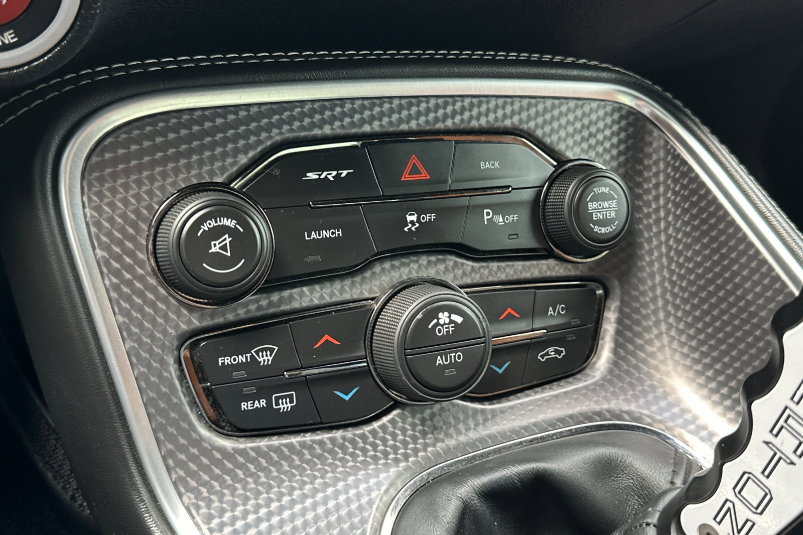 Used 2015 Dodge Challenger SRT Hellcat image 27