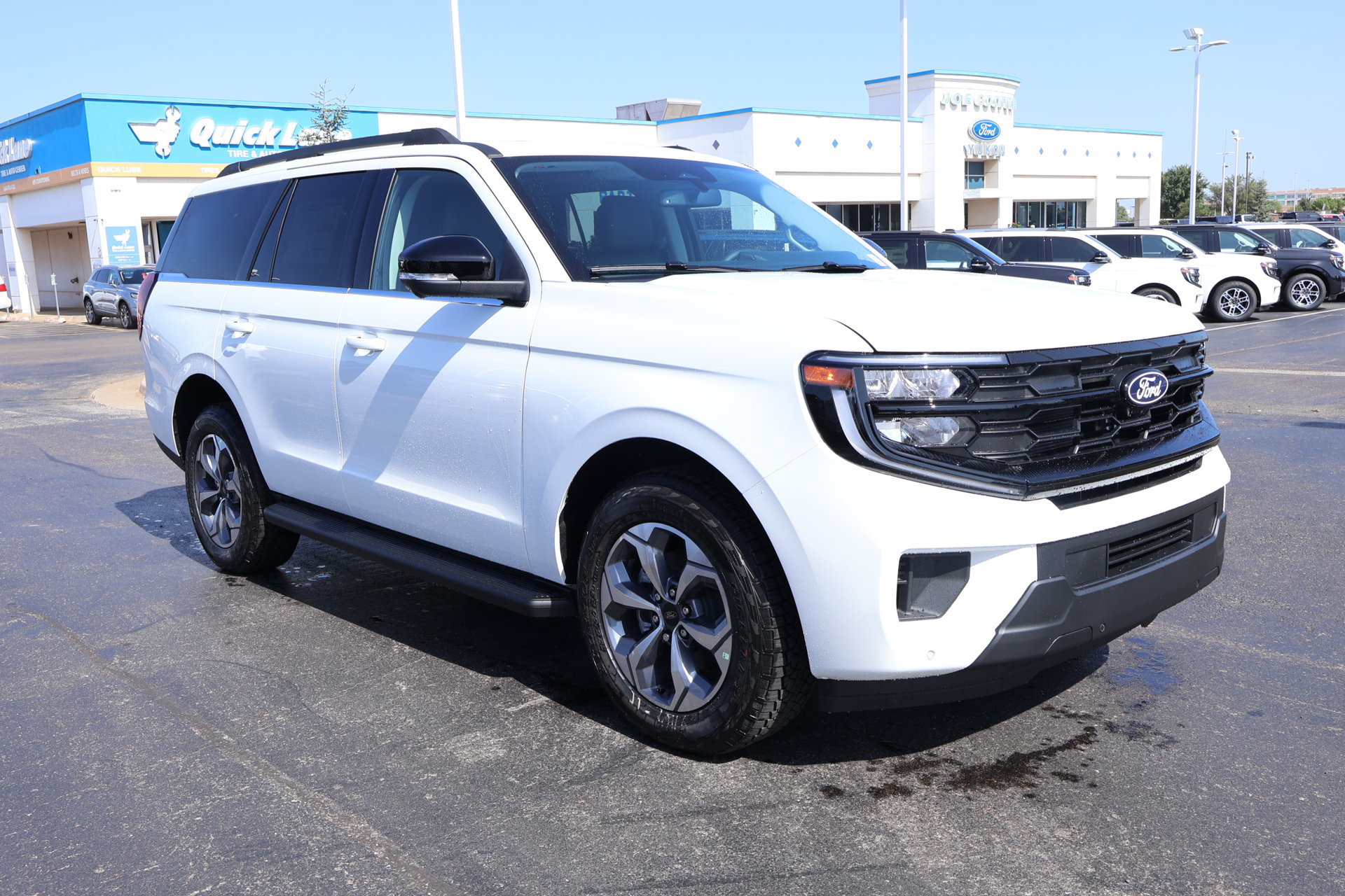 New 2027 Ford Expedition Active AWD/4WD image 1