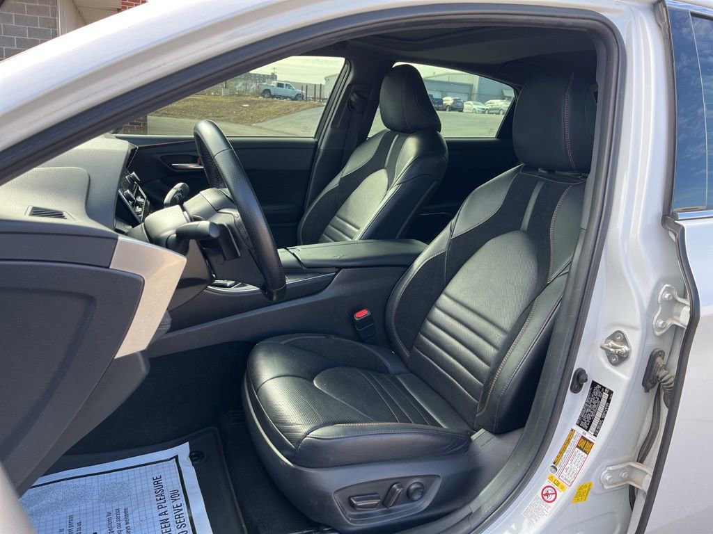 Used 2019 Toyota Avalon XSE w/ All Weather Liner Package image 19