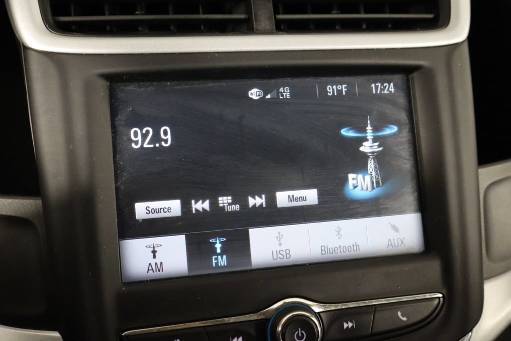 Used 2017 Chevrolet Sonic LT FWD image 28