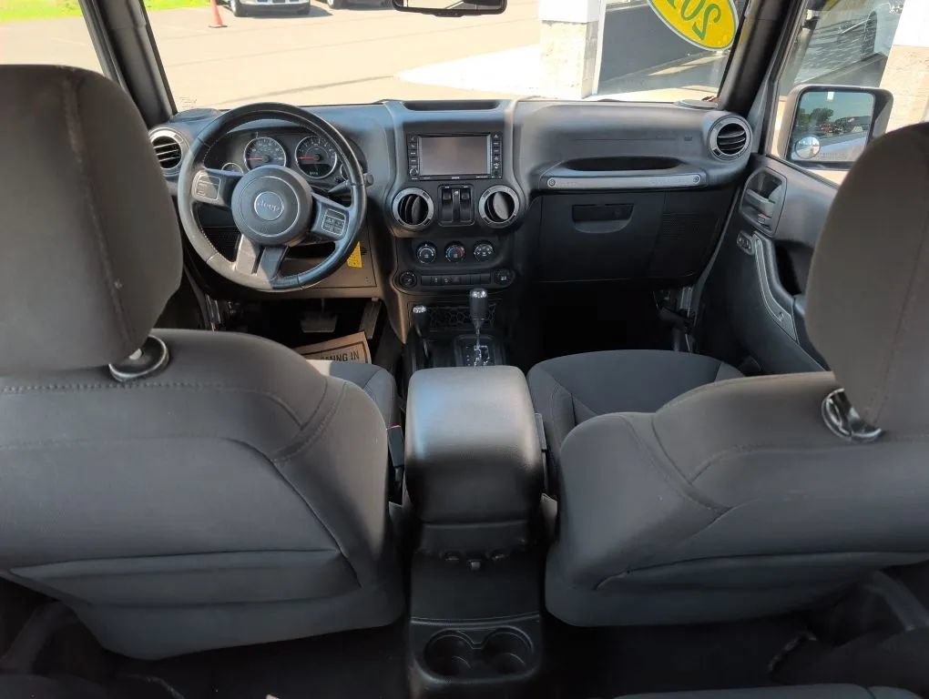 Used 2015 Jeep Wrangler Sport w/ Quick Order Package 24S AWD/4WD image 3