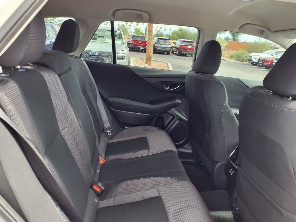 Used 2025 Subaru Outback Premium AWD/4WD image 21