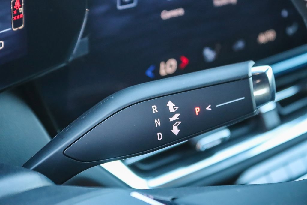 New 2026 Chevrolet Equinox EV LT image 18