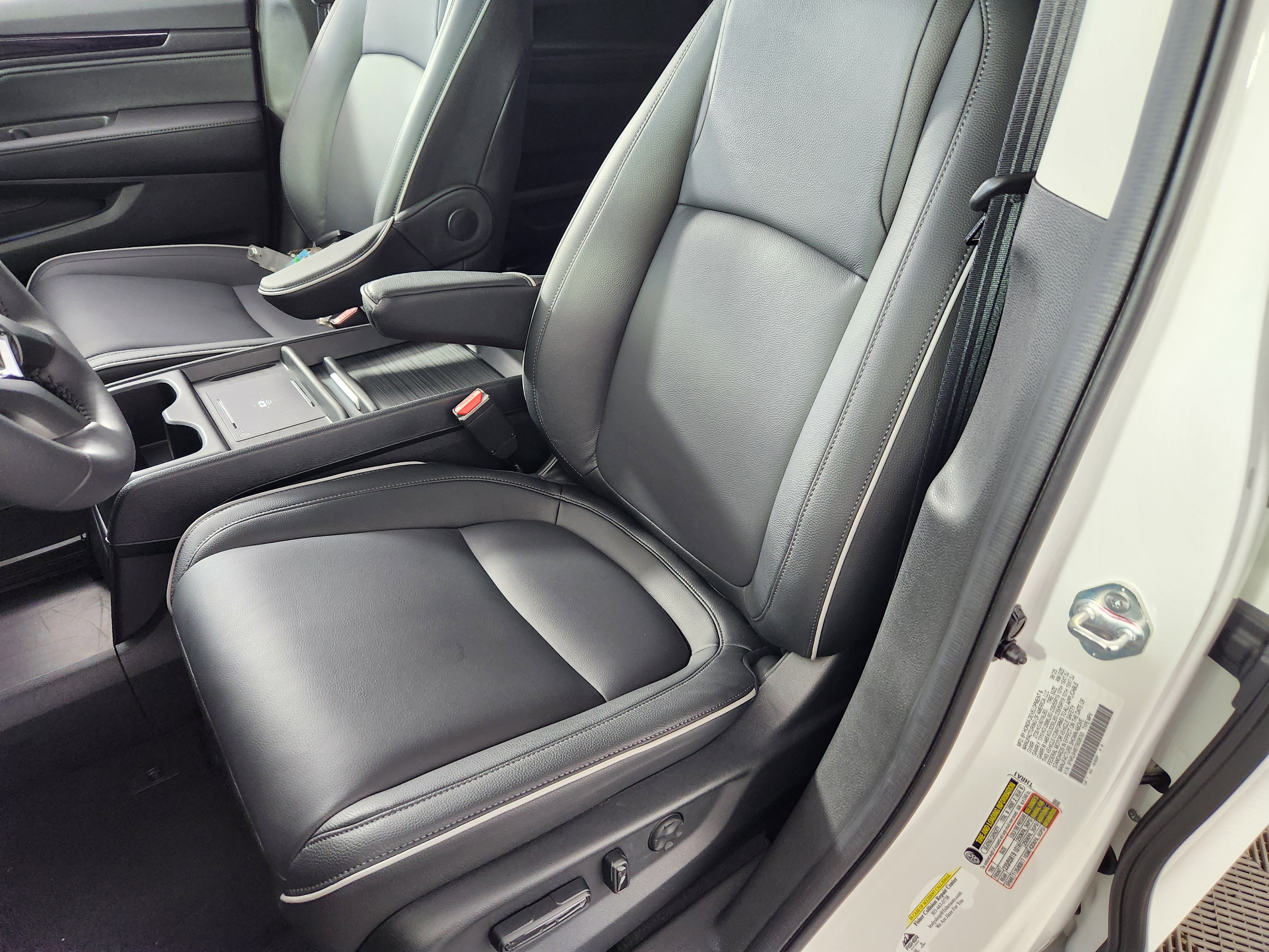 Used 2026 Honda Odyssey Touring image 12