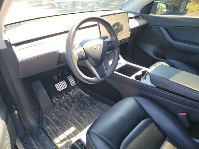 Used 2022 Tesla Model Y Performance image 11