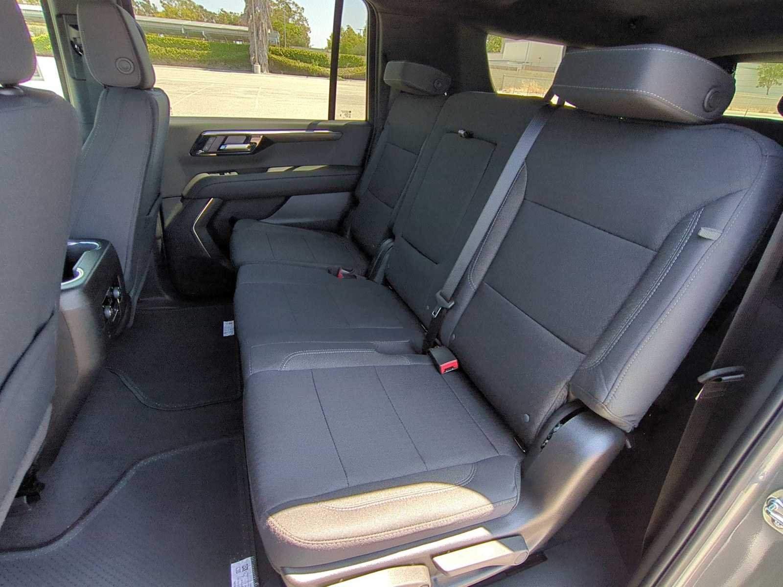 New 2026 Chevrolet Suburban LS RWD image 24