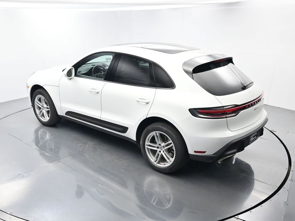 Certified 2023 Porsche Macan AWD/4WD image 35