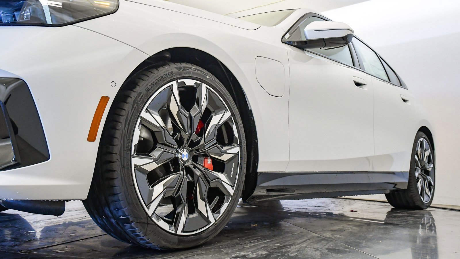 New 2026 BMW 550e xDrive image 10