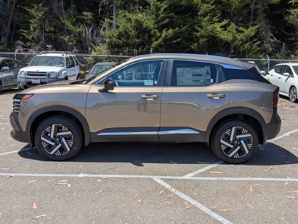 New 2026 Nissan Kicks SV w/ Interior Electronics Package FWD image 8