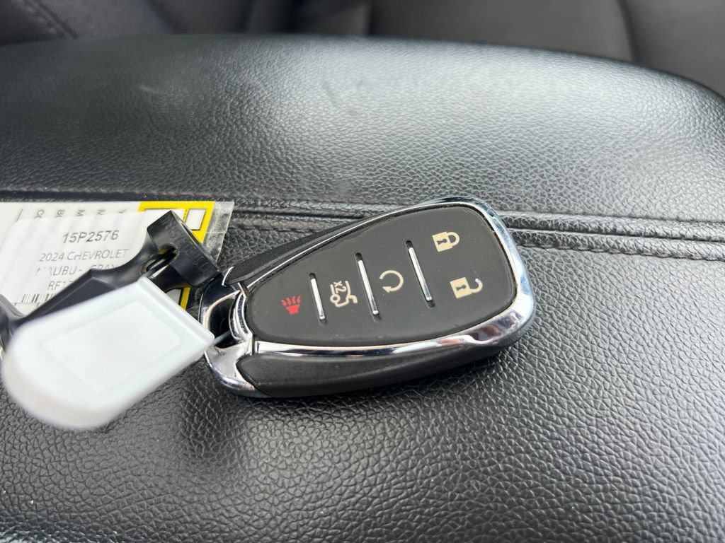 Used 2024 Chevrolet Malibu LT FWD image 36