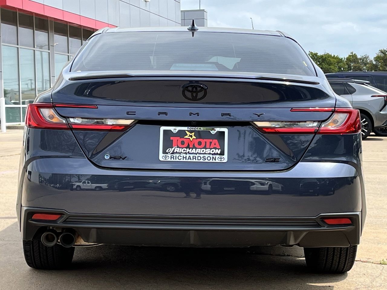 Used 2026 Toyota Camry SE w/ Convenience Package FWD image 5