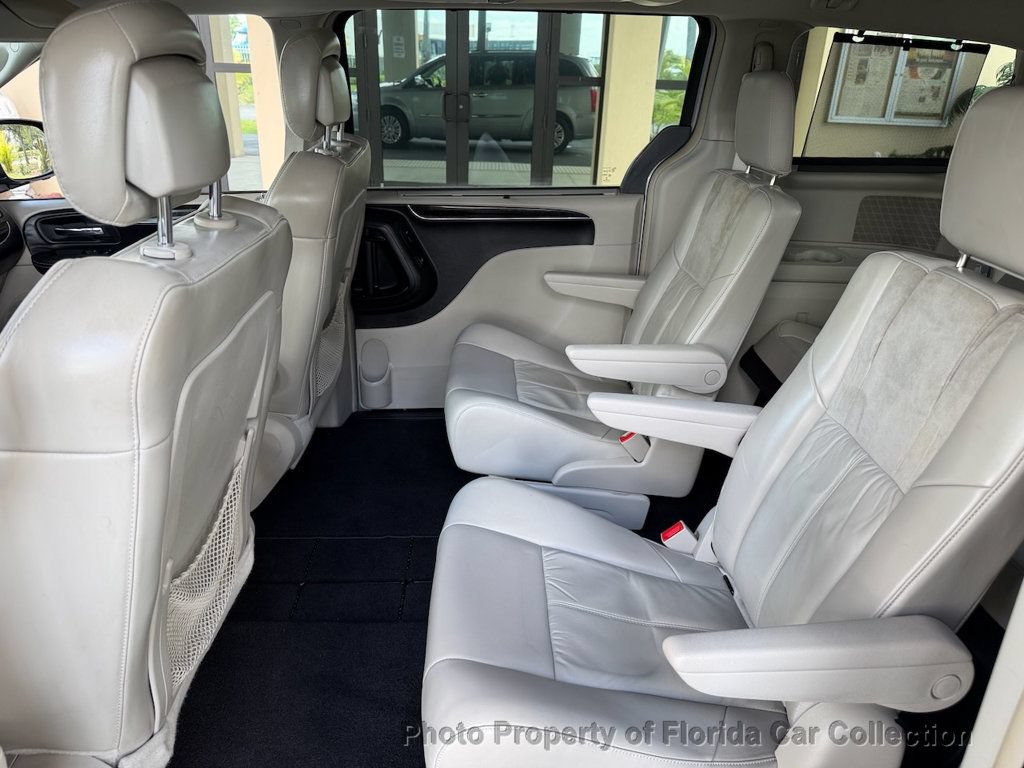 Used 2013 Chrysler Town & Country Limited w/ Luxury Group FWD image 8