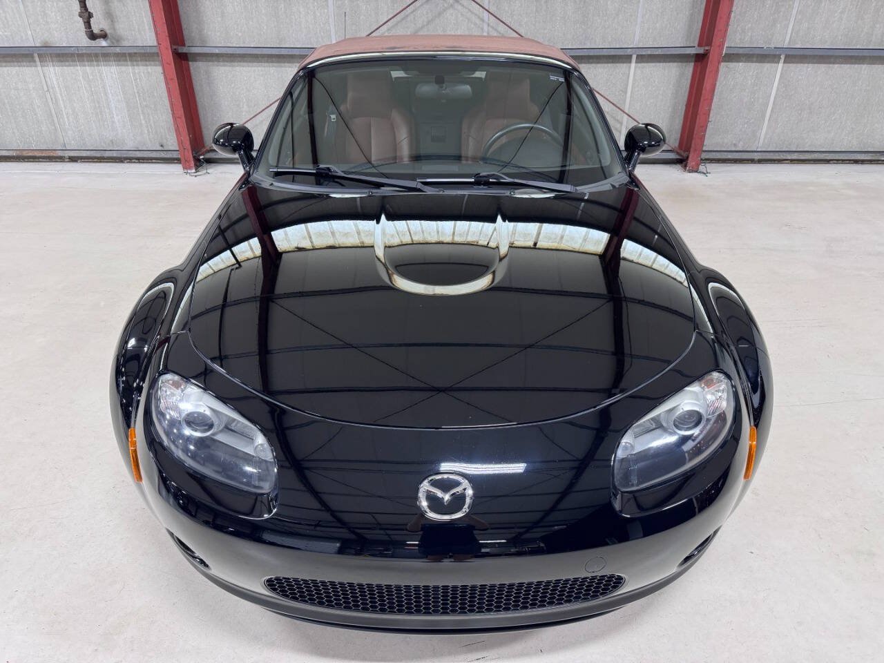 Used 2006 MAZDA MX-5 Miata Grand Touring RWD image 18