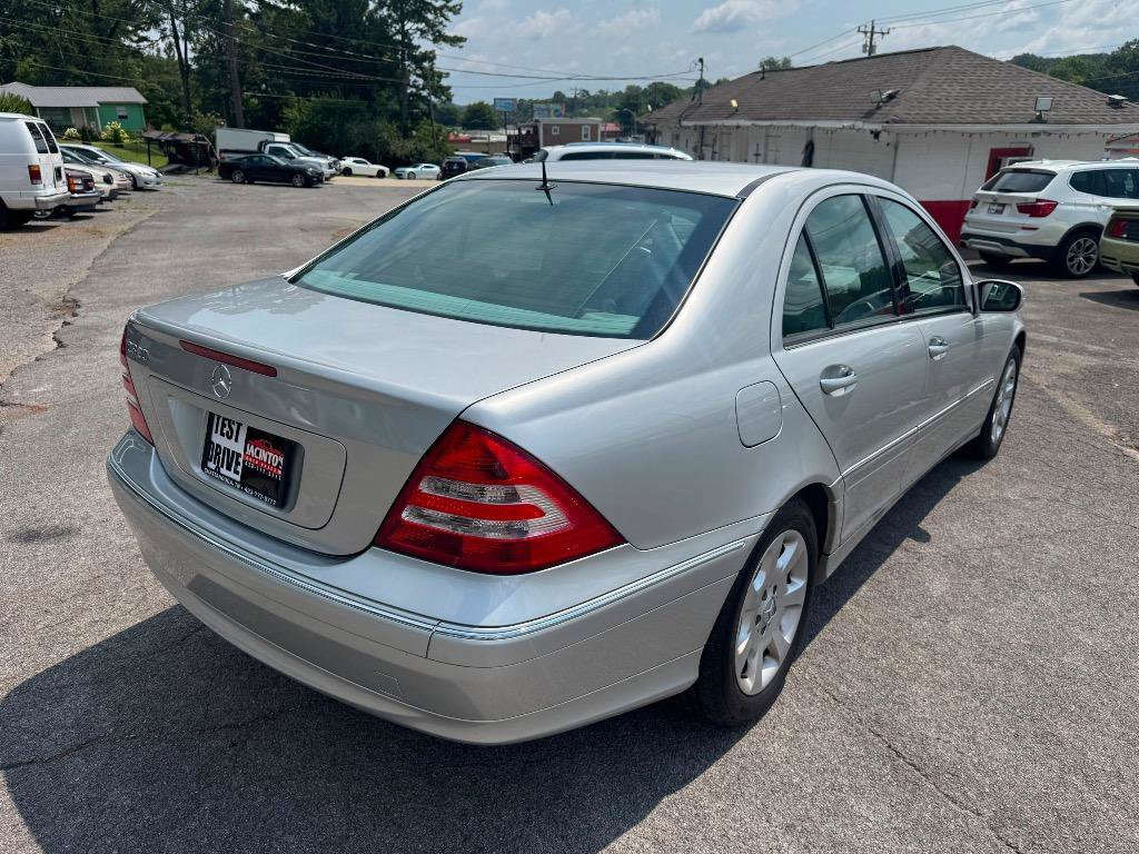 Used 2005 Mercedes-Benz C 320 Sedan image 3