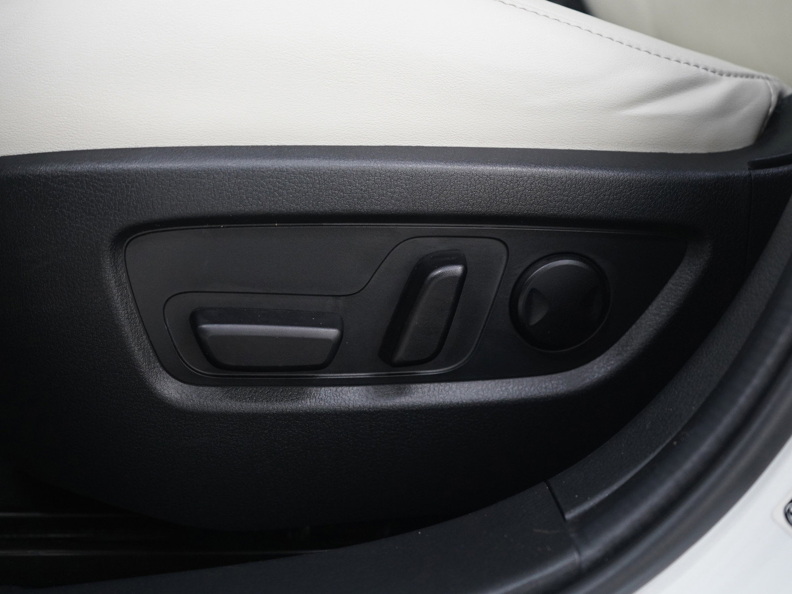 Used 2022 MAZDA CX-30 AWD 2.5 S w/ Premium Package image 29