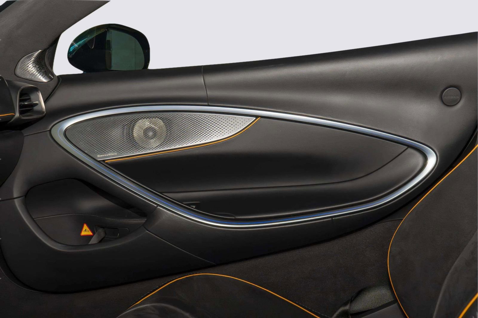 Used 2023 McLaren Artura RWD image 14
