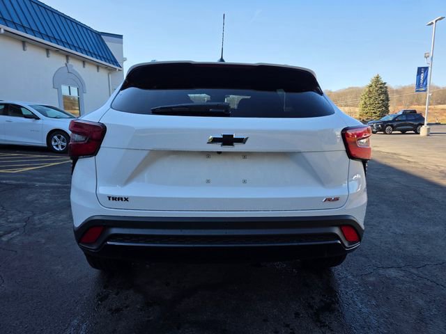 New 2026 Chevrolet Trax RS w/ Driver Confidence Package image 3