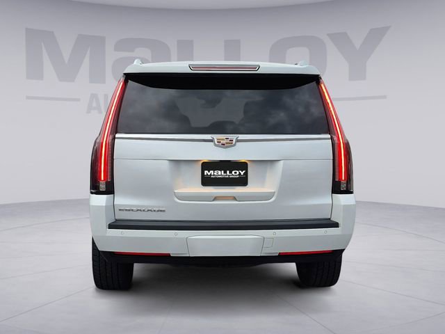 Used 2020 Cadillac Escalade Premium Luxury image 4