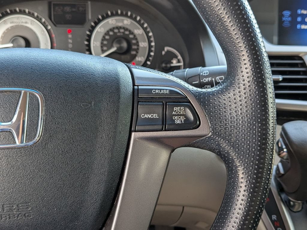 Used 2017 Honda Odyssey SE image 19