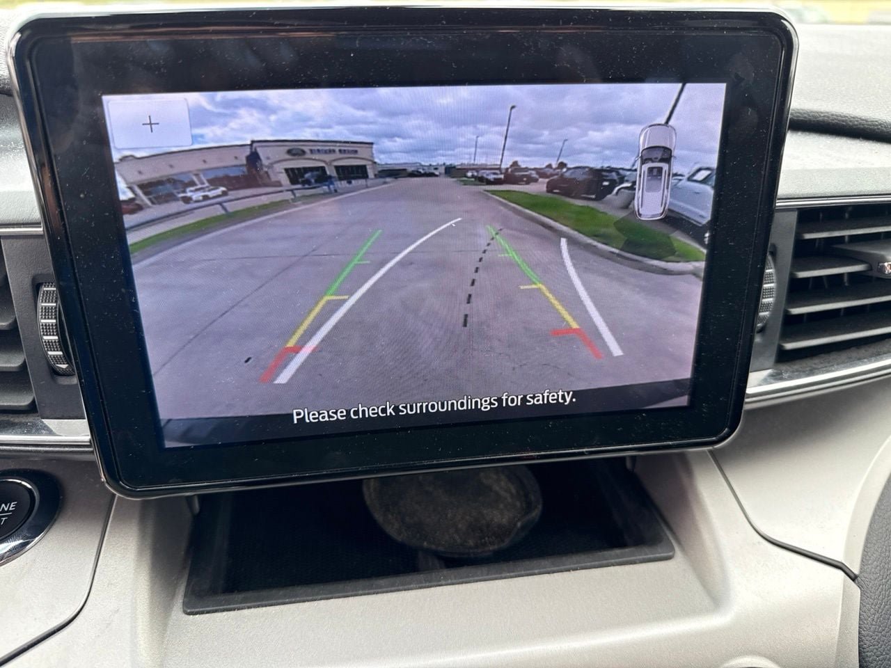 Used 2022 Ford Explorer XLT w/ Equipment Group 202A RWD image 28