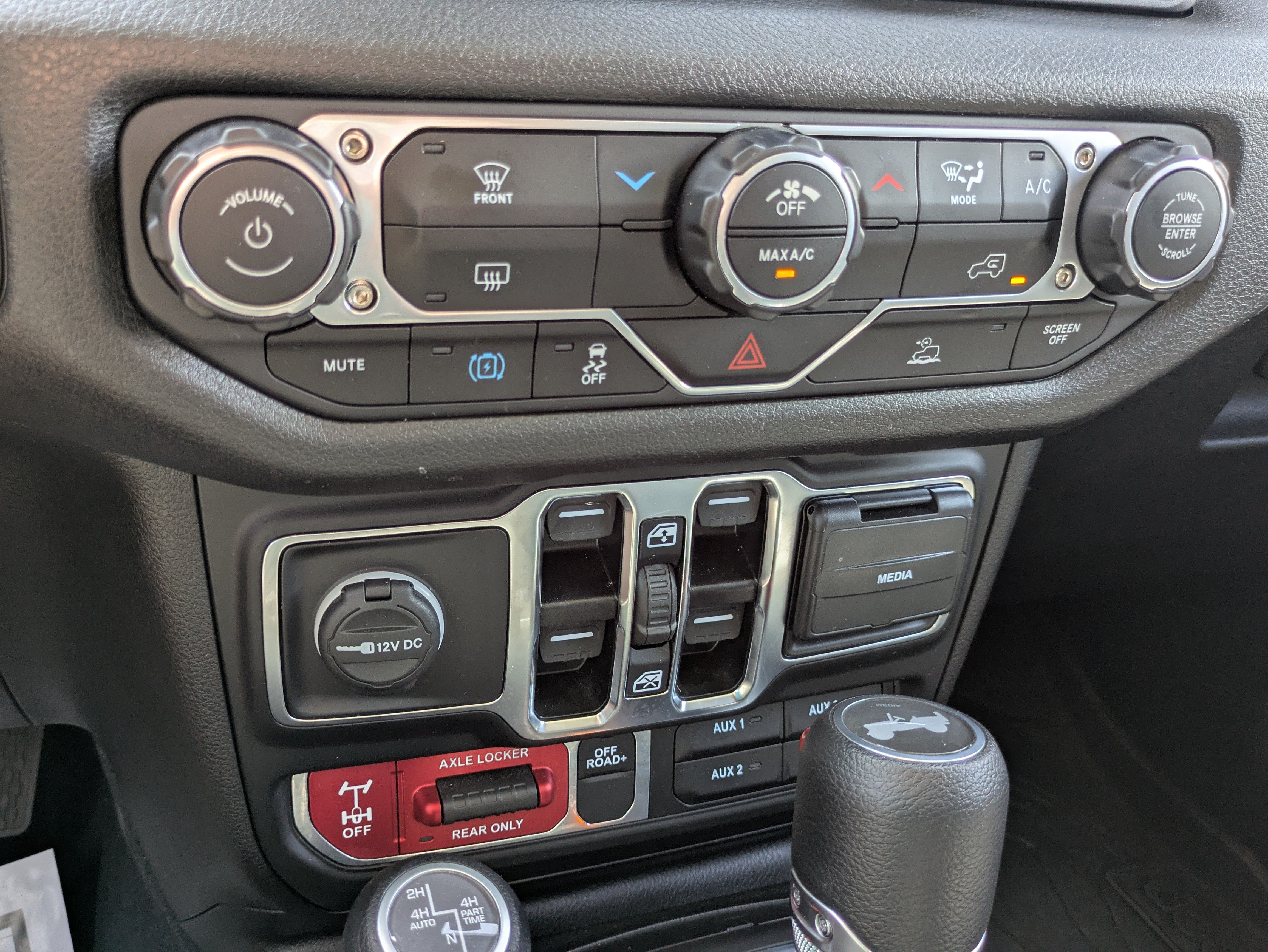 Used 2025 Jeep Wrangler Unlimited Sport S 4xe AWD/4WD image 11
