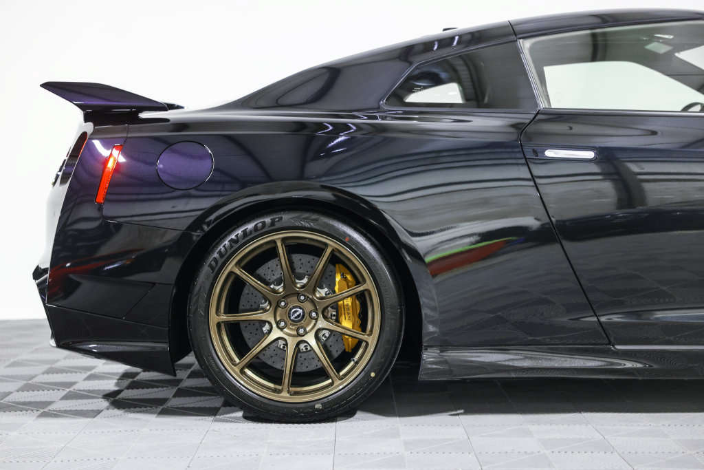Used 2024 Nissan GT-R w/ Floor Mat Package AWD/4WD image 2
