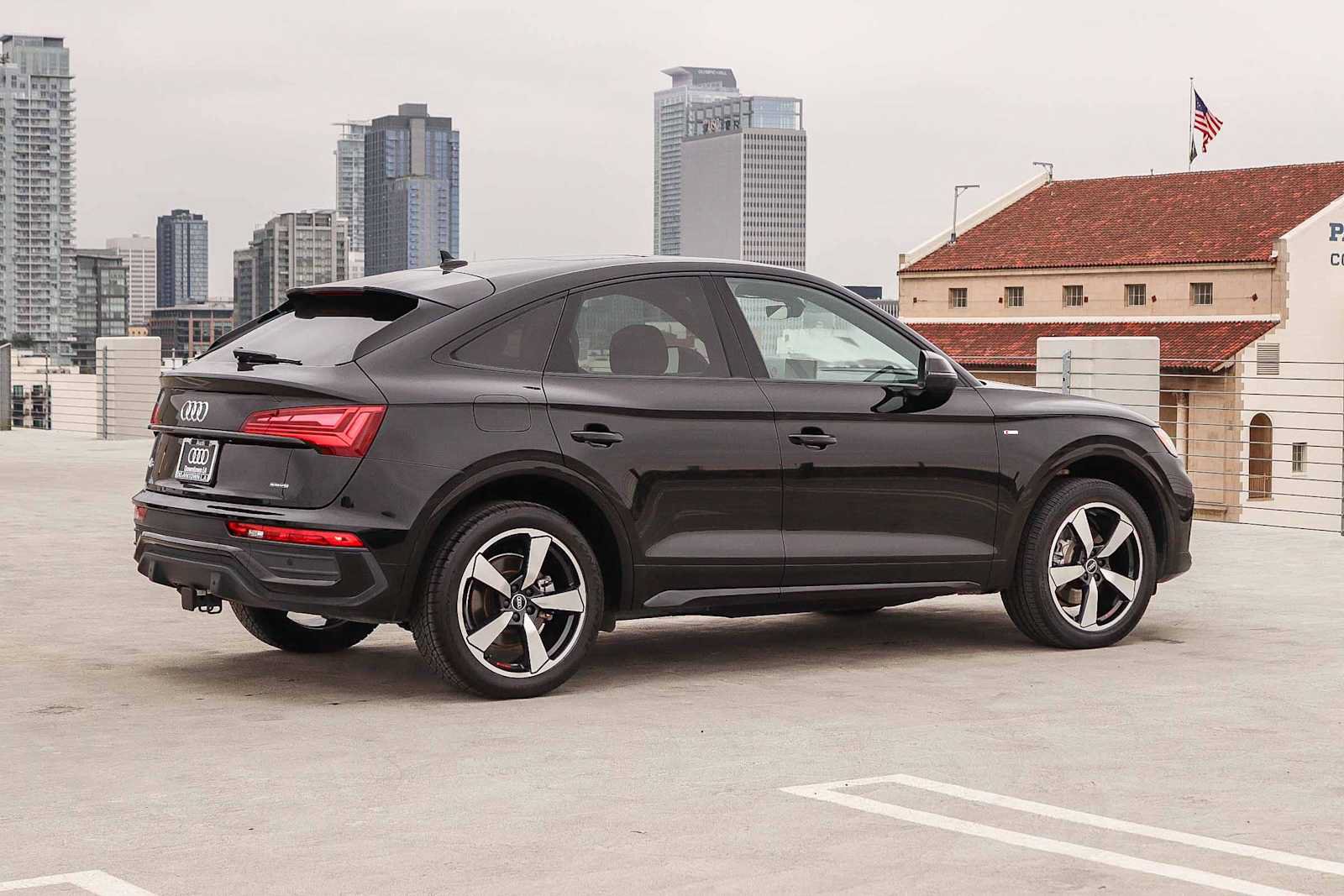 Used 2023 Audi Q5 2.0T Premium Plus w/ Premium Plus Package AWD/4WD image 4