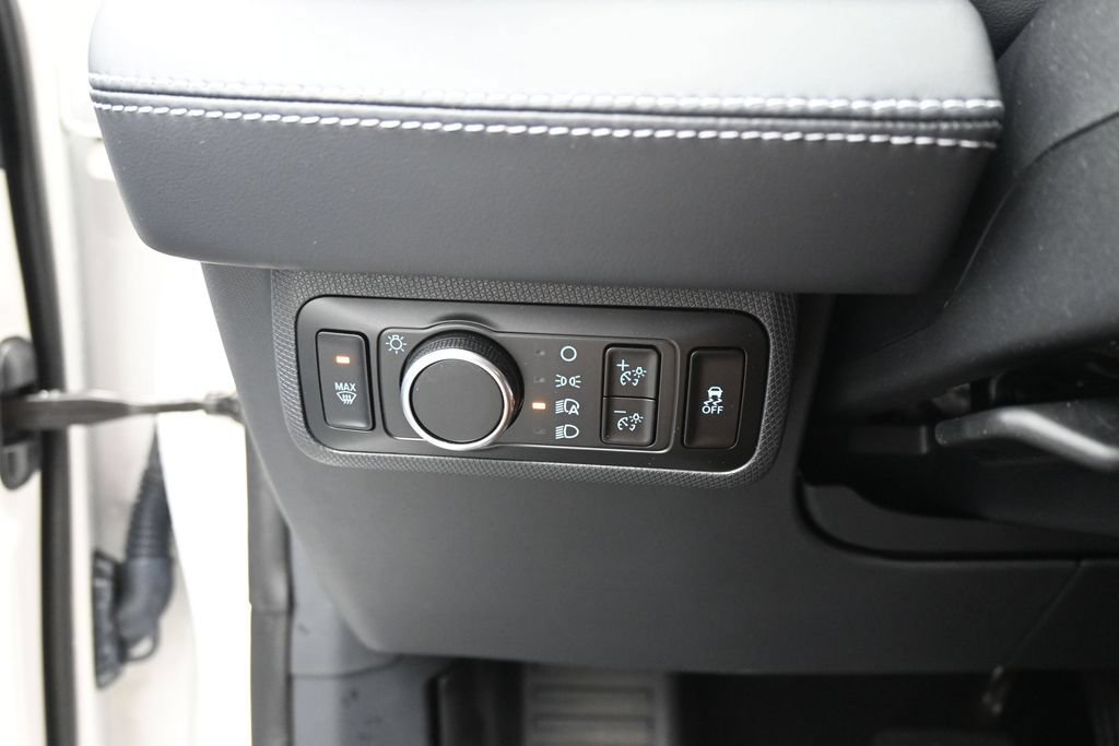 Used 2023 Ford Mustang Mach-E Select RWD image 12