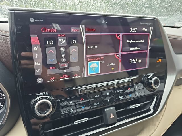 Used 2021 Toyota Highlander Platinum FWD image 24