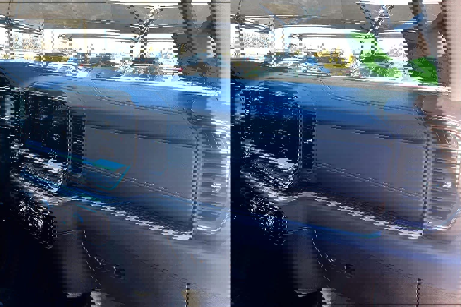 Used 2025 GMC Sierra 2500 SLE image 24