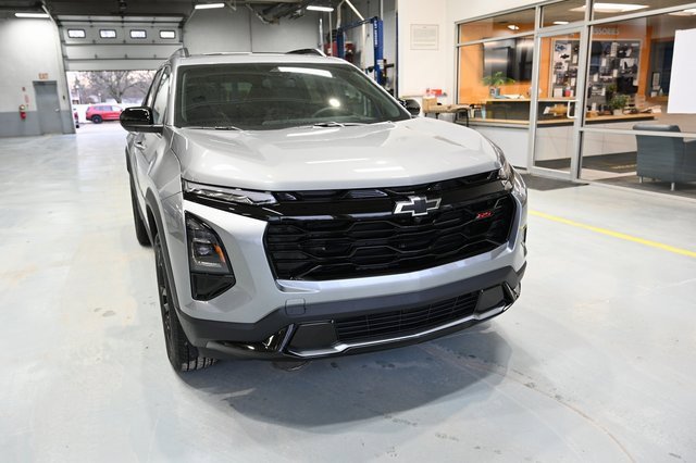 New 2026 Chevrolet Equinox RS image 3