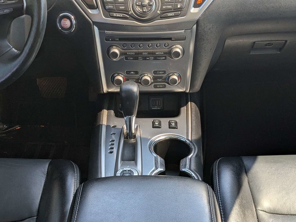 Used 2020 Nissan Pathfinder SL AWD/4WD image 19
