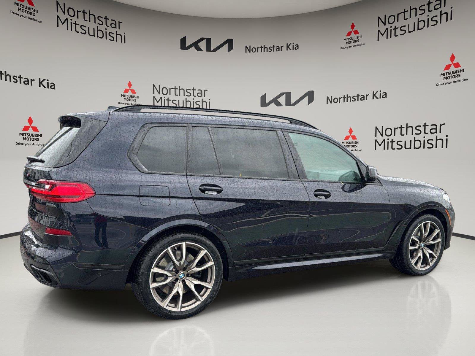 Used 2022 BMW X7 M50i AWD/4WD image 8