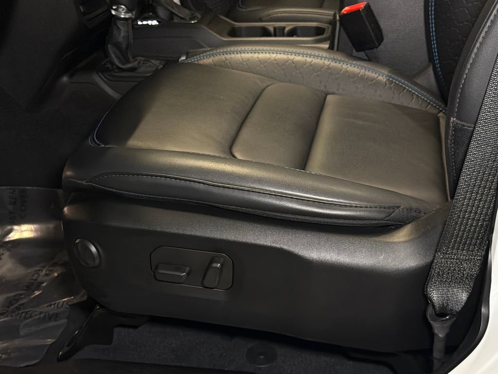 Used 2024 Jeep Wrangler High Altitude AWD/4WD image 23
