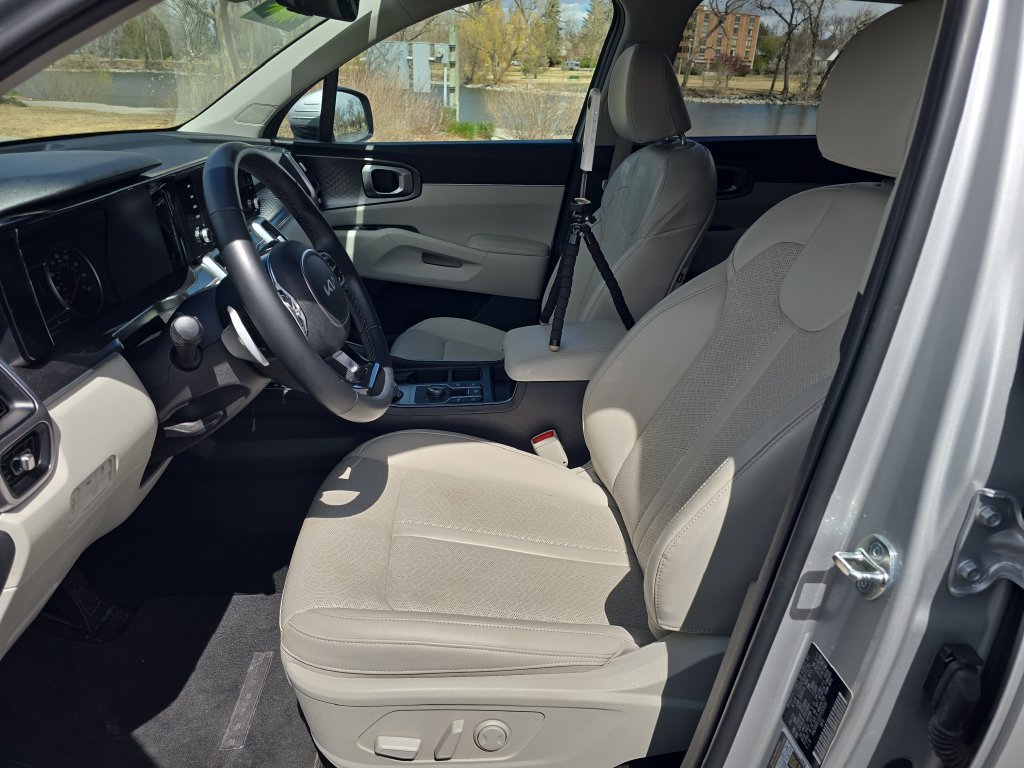 Used 2023 Kia Sorento EX AWD/4WD image 10