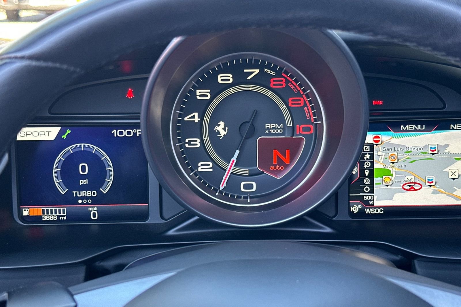 Used 2022 Ferrari F8 Tributo image 32