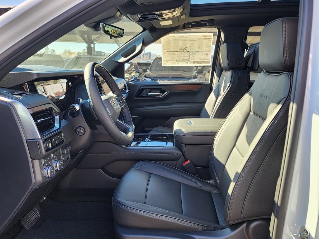 New 2026 GMC Yukon Denali w/ Denali Reserve Package image 15