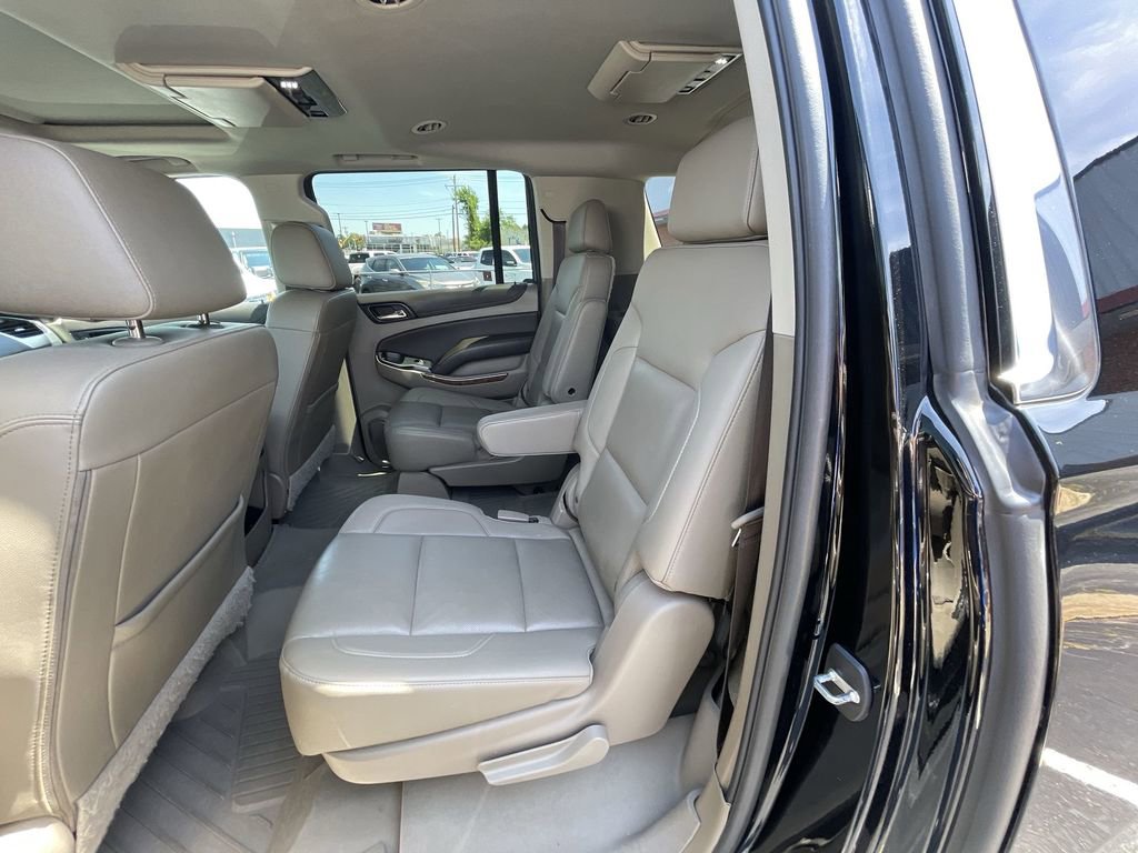 Used 2019 Chevrolet Suburban Premier RWD image 26