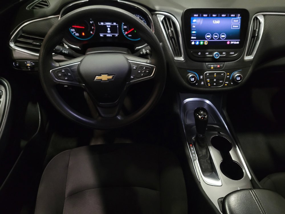 Used 2020 Chevrolet Malibu LT FWD image 22