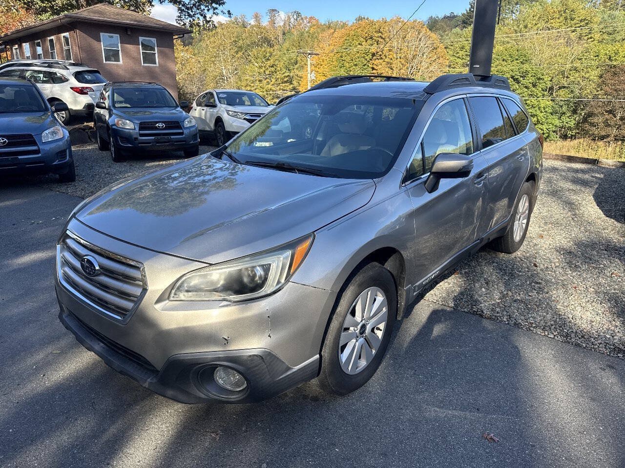 Used 2017 Subaru Outback 2.5i Premium AWD/4WD image 2