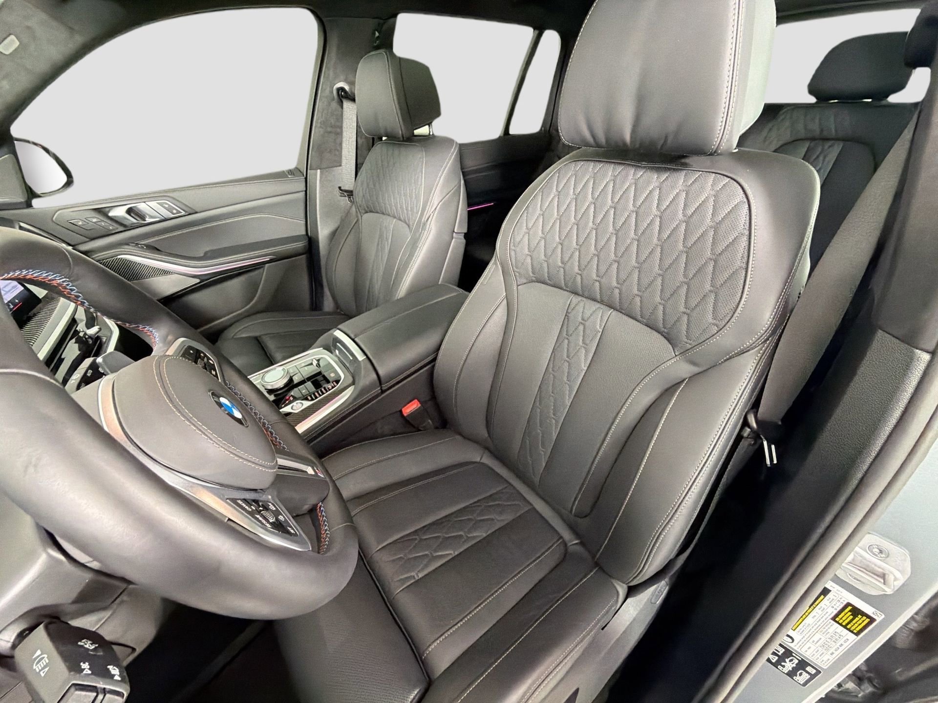 Used 2026 BMW X7 M60i image 22