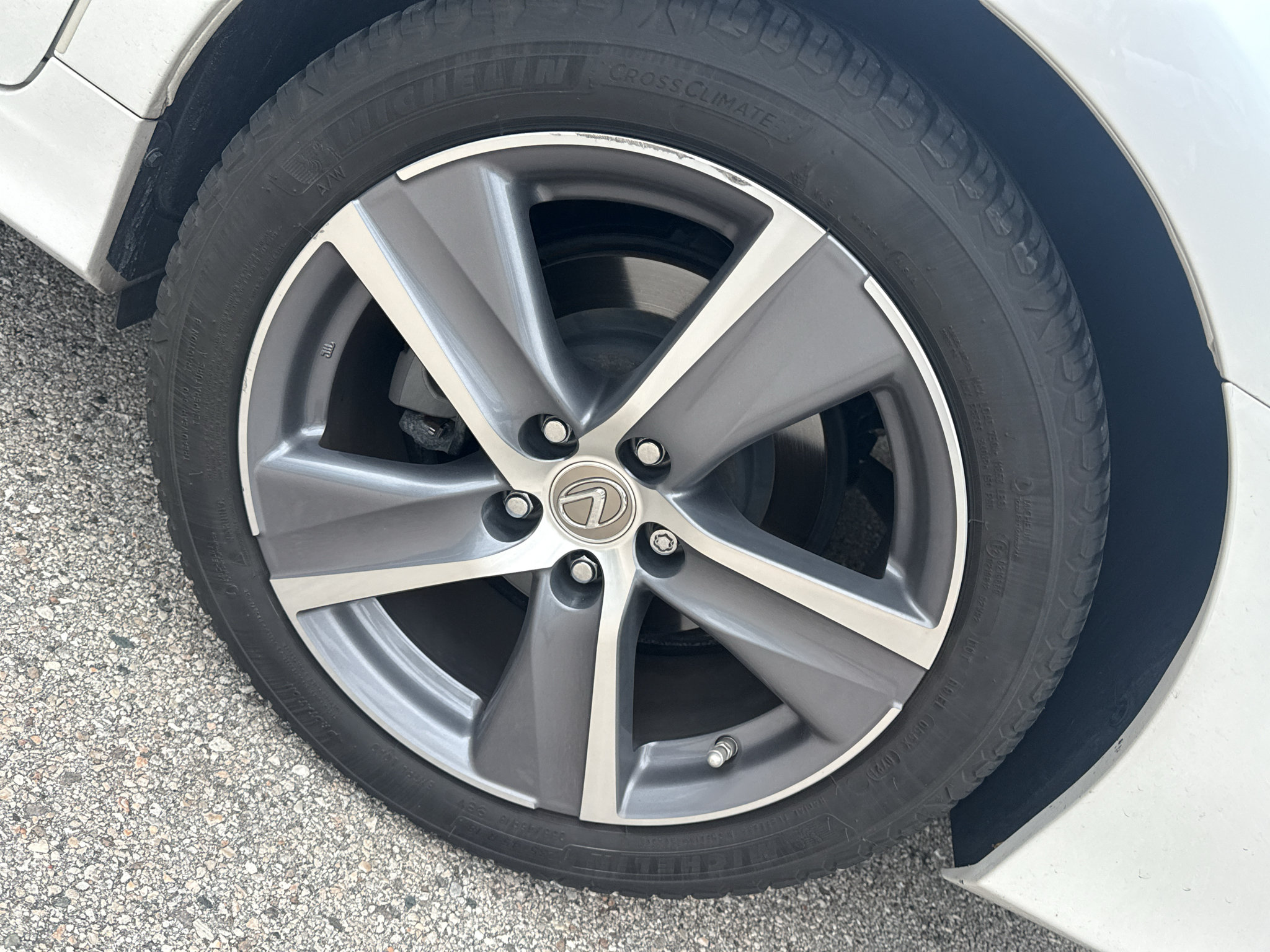 Used 2018 Lexus GS 350 AWD w/ Premium Package image 6
