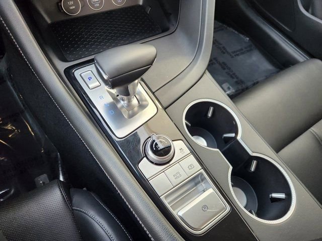Used 2025 Genesis G70 2.5T image 23