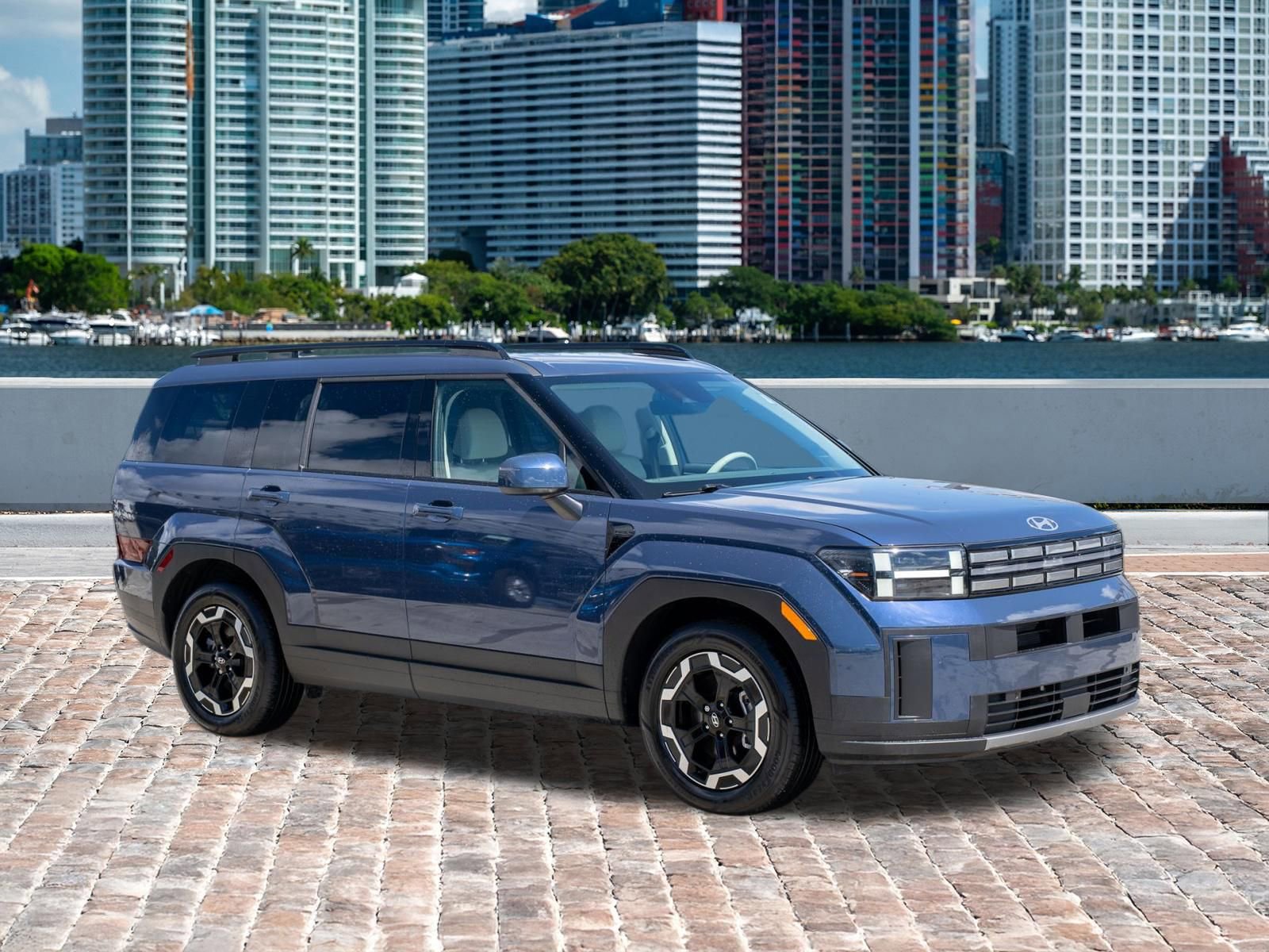 Used 2025 Hyundai Santa Fe SEL FWD image 3