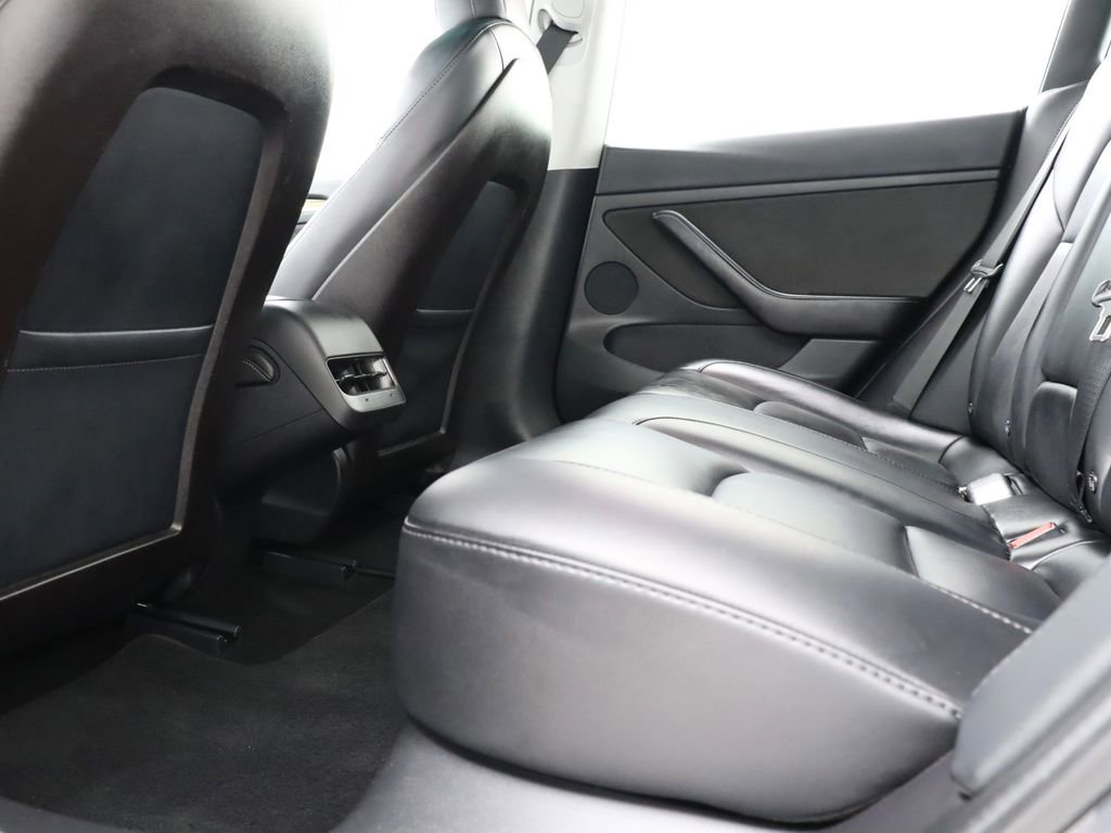 Used 2021 Tesla Model 3 Performance image 24