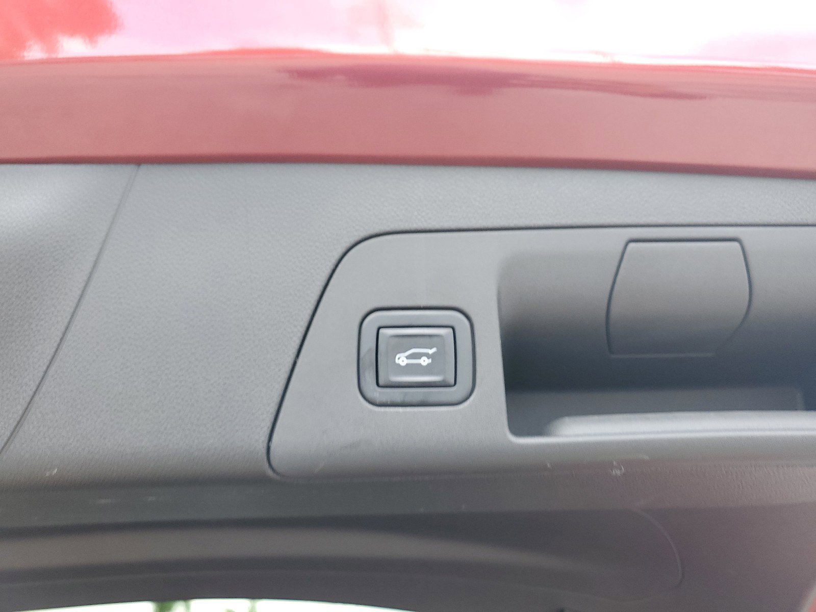 Used 2021 Buick Envision Essence w/ Technology Package I image 9