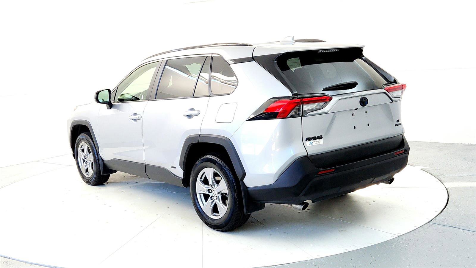Certified 2022 Toyota RAV4 LE image 4